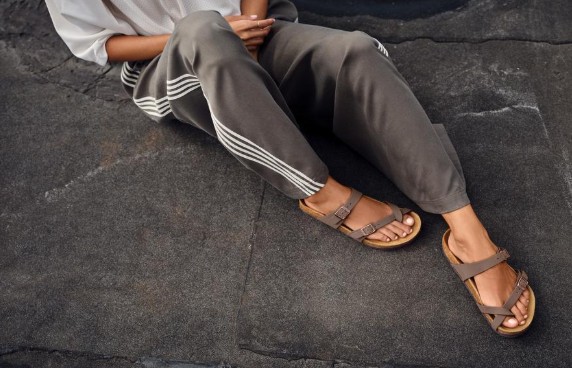 Best Premium Footwear Options for Work, Travel, and Daily Wear