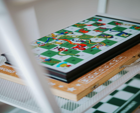Indoor Games vs Outdoor Games: Which Is Better for Kids?